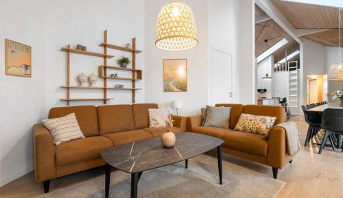 Nine-Bedroom Holiday Home