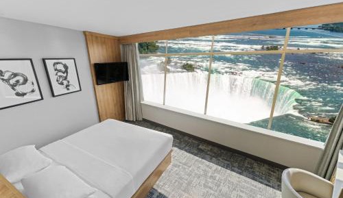 Tower King Canadian Fallsview Room
