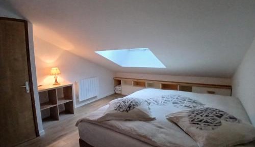 Twin Room with Private External Bathroom