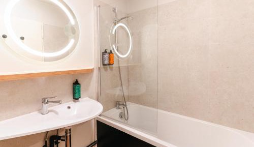 Two-Bedroom Deluxe Apartment