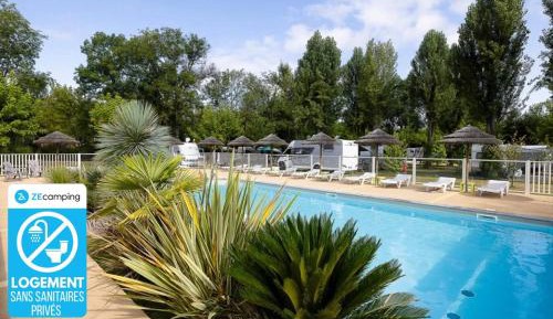 Tent - Shared Sanitary Facilities