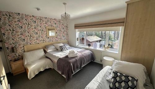 Family Room with Garden View