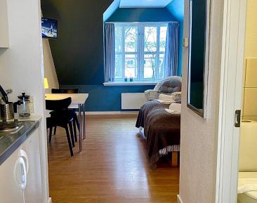 Single Room with Private Bathroom