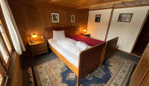 Single Room with Shared Bathroom