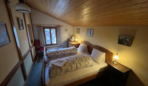 Twin Room with Bathroom