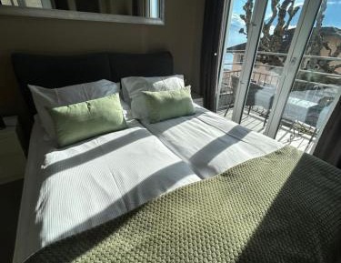 Double Room with Lake View