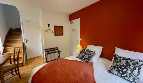 Deluxe Double or Twin Room with Mountain View