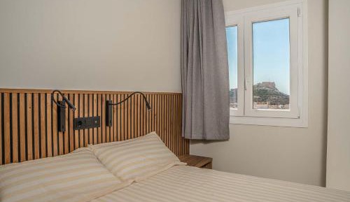 One-Bedroom Deluxe Apartment