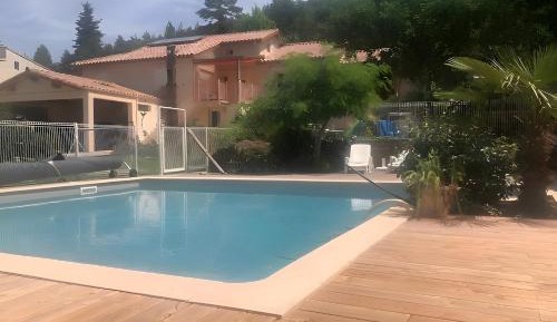 One-Bedroom Apartment with Garden View