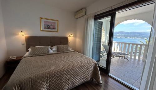 Superior Double Room with Terrace and Sea view 