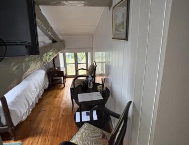 Small Twin Room