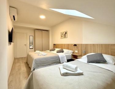 One-Bedroom Apartment with Balcony