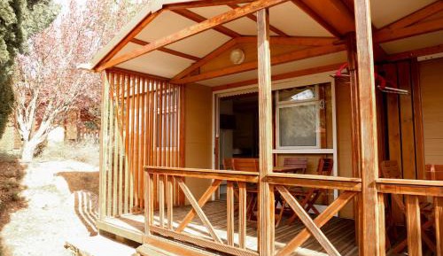 Bungalow (4 Adults)