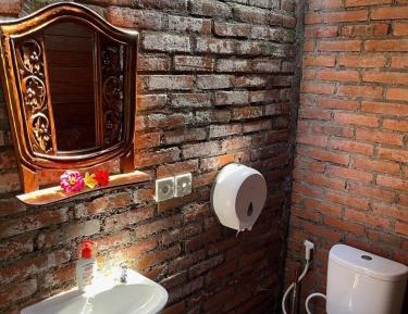 Twin Room with Private Bathroom