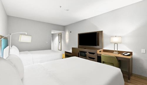 Room with Two Queen Beds - Non-Smoking
