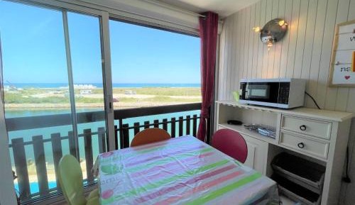 One-Bedroom Apartment with Sea View