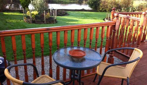 Apartment with Lake View