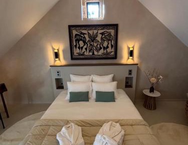 King Room with Pool View