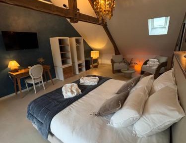 Double Room with Pool View