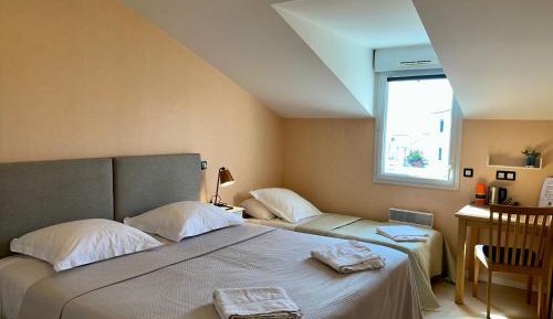 Deluxe Double or Twin Room