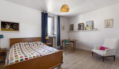 Standard Queen Room