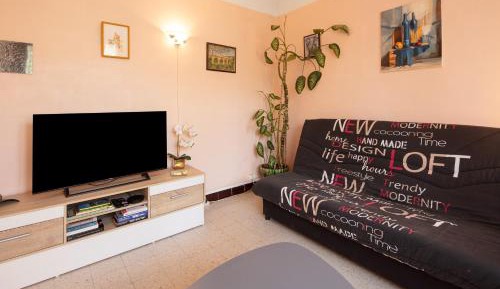 Two-Bedroom Deluxe Apartment with Garden View