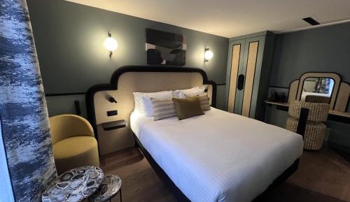 Superior Queen Room