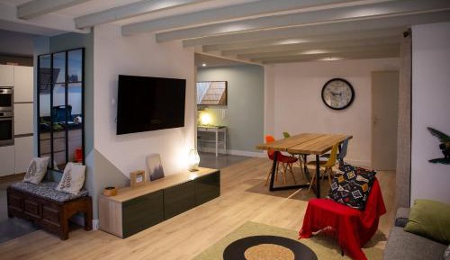 Two-Bedroom Deluxe Apartment