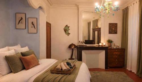 Double Room with Shared Bathroom
