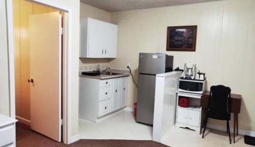 Deluxe Double Room (2 Adults + 1 Child)