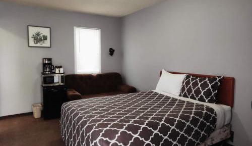 Deluxe Queen Room