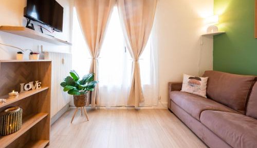 Studio Apartment with Balcony