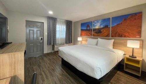 King Room - Non-Smoking