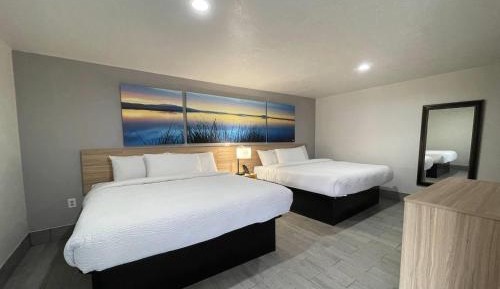 Suite with Two King Beds - Non-Smoking