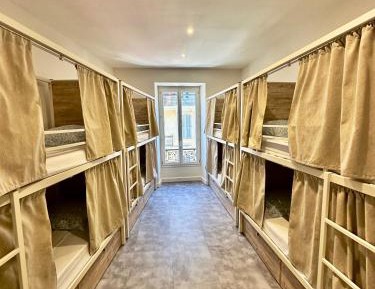 Bed in 10-Bed Mixed Dormitory Room