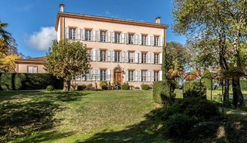 Eight-Bedroom House