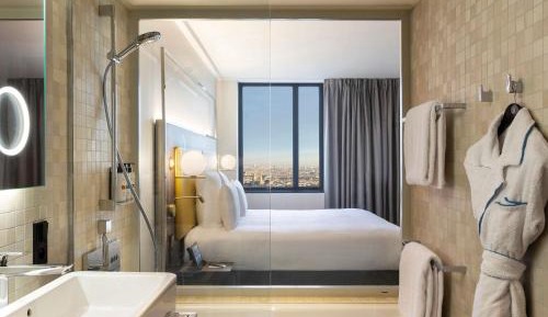 Deluxe Suite with one King Size Bed and one Sofa with City View