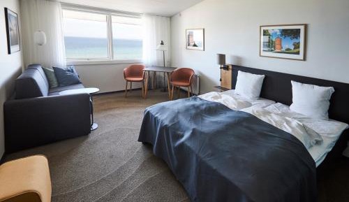 Double or Twin Room with Sea View