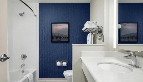 Queen Room with Two Queen Beds and Roll-In Shower - Mobility Access/Communication Assistance