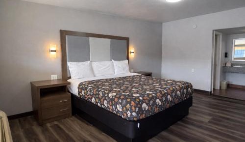 Standard King Room