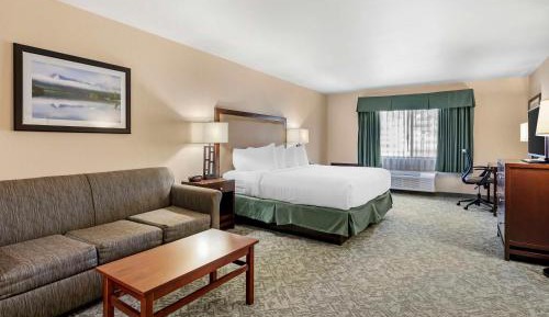 King Suite with Sofa Bed - Non-Smoking