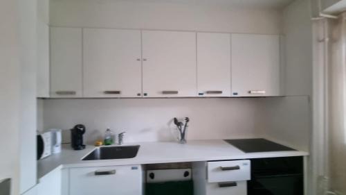 Single Room with Shared Toilet