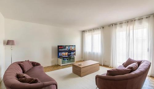 Three-Bedroom Superior Apartment