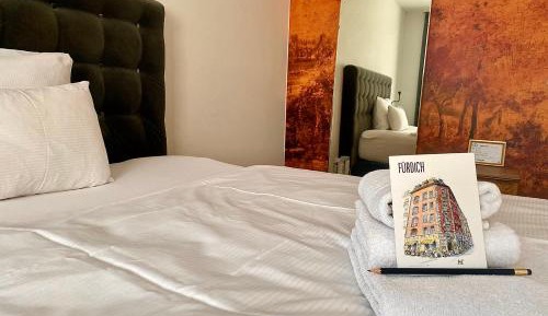 Single Room with Shared Bathroom