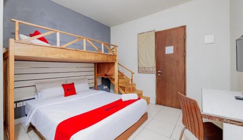 RedDoorz Double Room