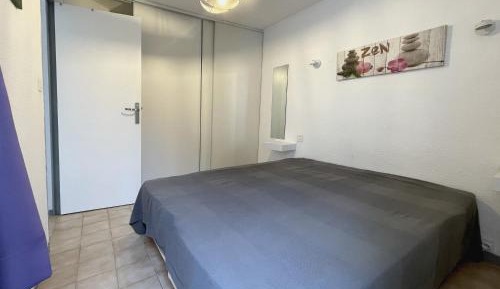 One-Bedroom Apartment with Garden