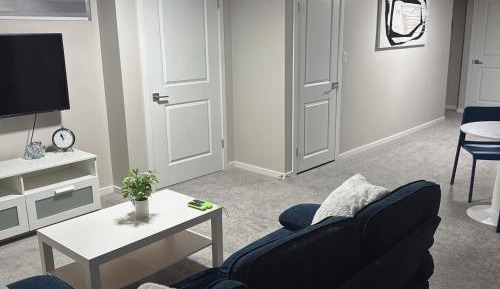 Deluxe Queen Suite