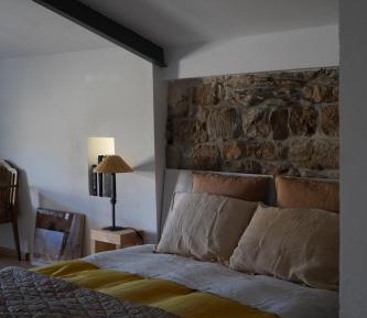 Deluxe Double Room (2 Adults + 1 Child)