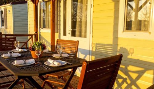 Two-Bedroom Mobile Home with Terrace and Pool View