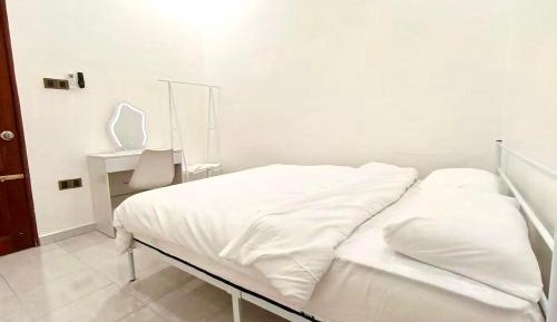 Standard Double Room with Shared Bathroom